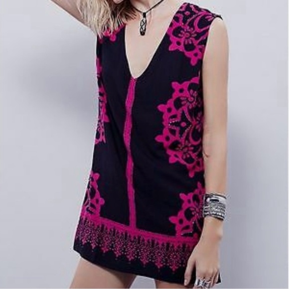 Free People Dresses & Skirts - Free People Black and Pink Mini Dress